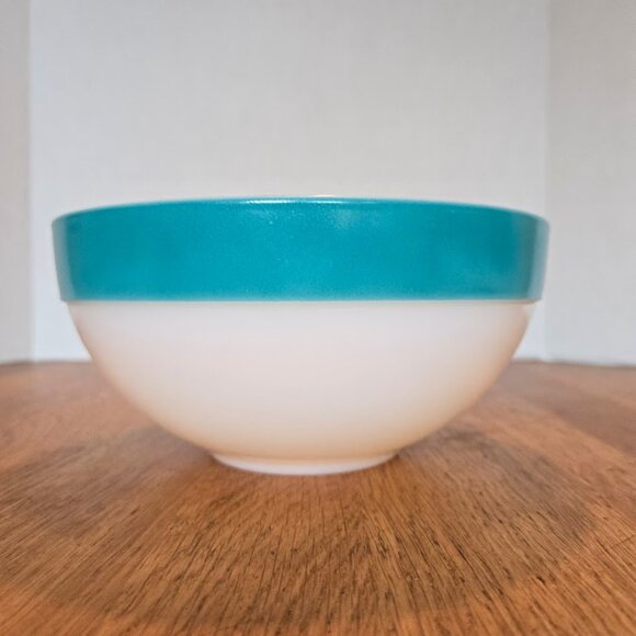 HTF Vintage Fire King Colonial Band Mixing Bowls Set of 3 Nesting Bowls Rare - Picture 7 of 11